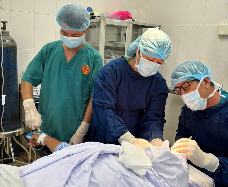 Người thầy thuốc quân y luôn hết lòng vì người bệnh