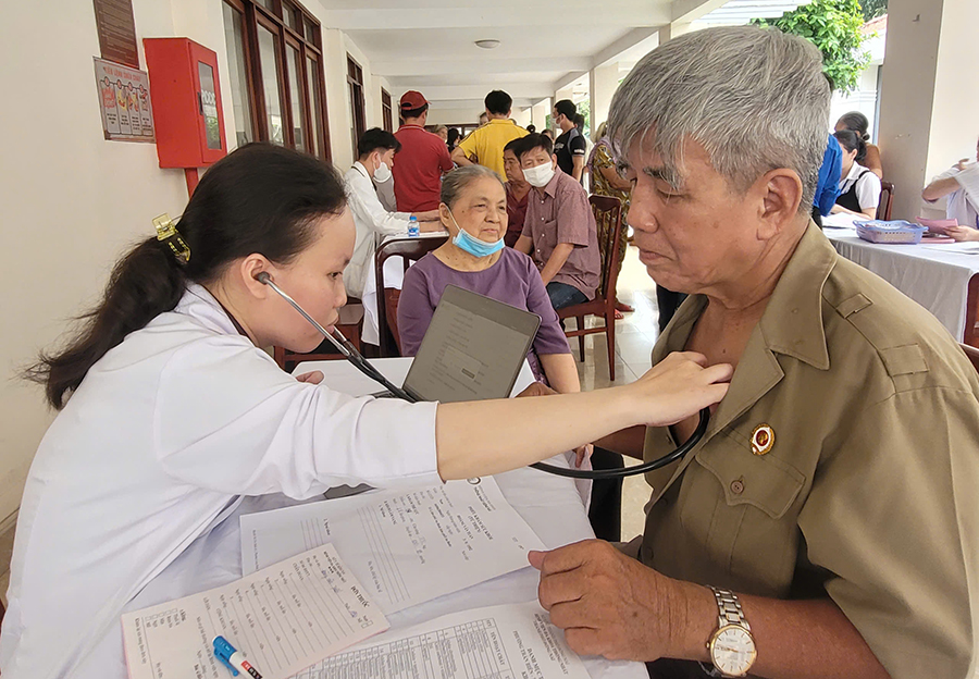 Chung tay chăm lo người có công, HZ88.COM Trang Chủ Chính Thức Đăng Ký chính sách nhân 79 năm Ngày Thương binh - Liệt sĩ